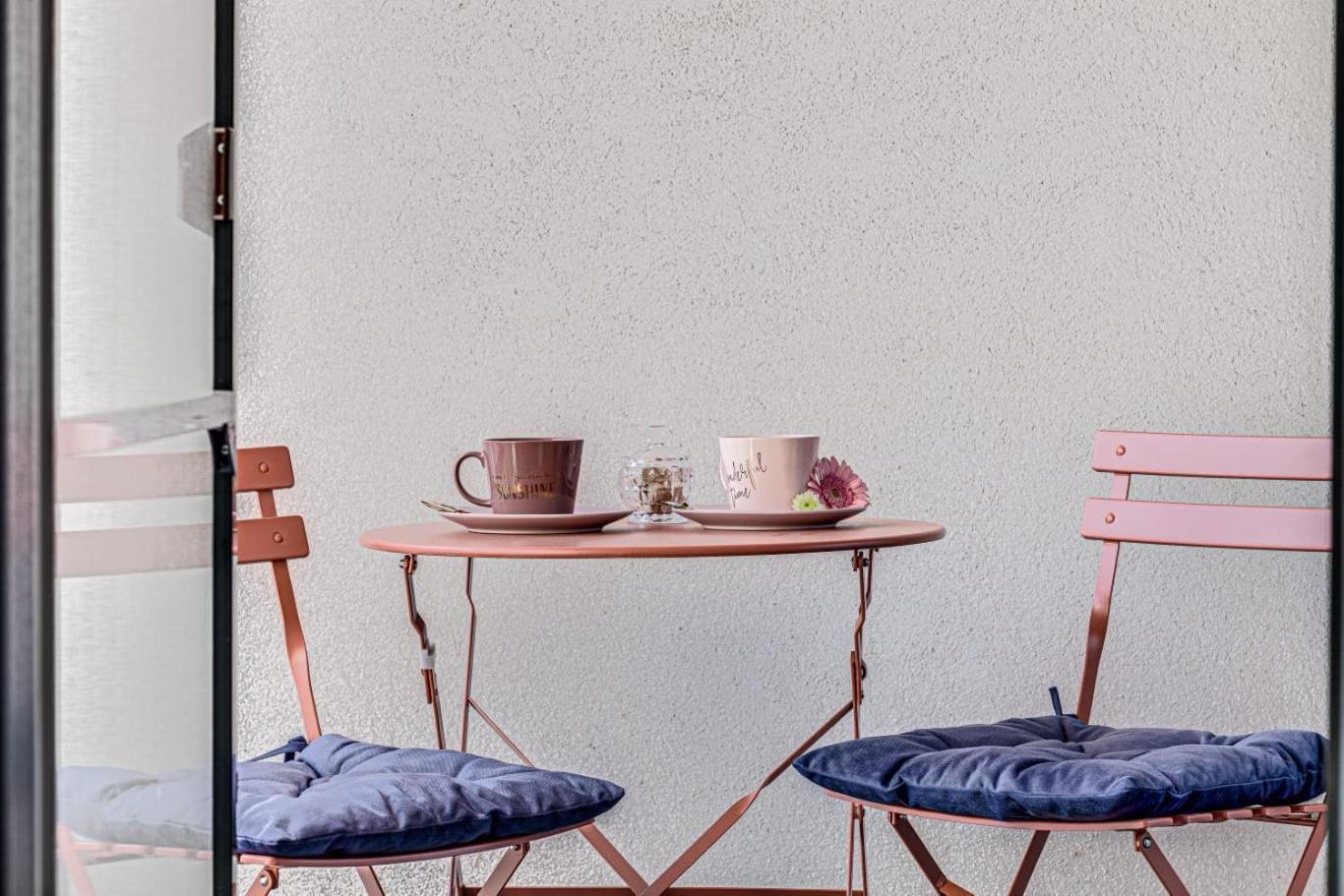 Ari Rose Apartment With Cozy Balcony Арад Екстериор снимка