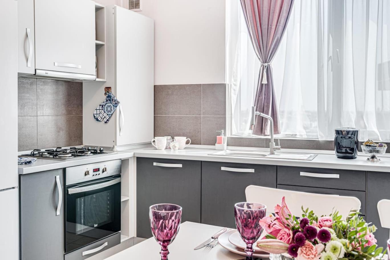 Ari Rose Apartment With Cozy Balcony Арад Екстериор снимка